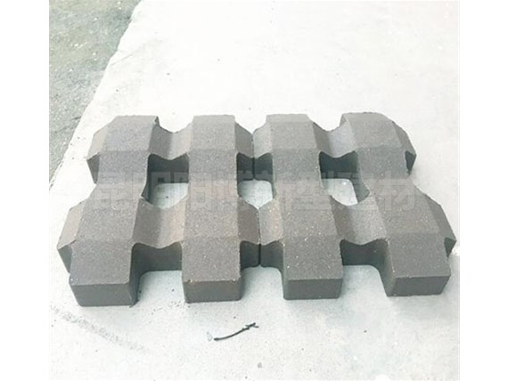 植草磚的養(yǎng)護(hù)要注意哪些事項(xiàng)？云南陽(yáng)博水泥分享